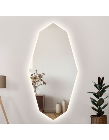 Dekoratívne zrkadlo s ostrým...