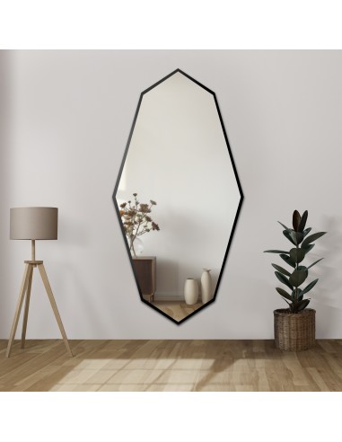 Dekoratívne zrkadlo s ostrým...