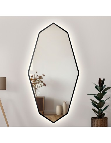 Dekoratívne zrkadlo s ostrým...