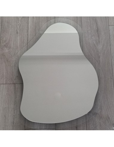 Zrkadlo s organickým tvarom na float...