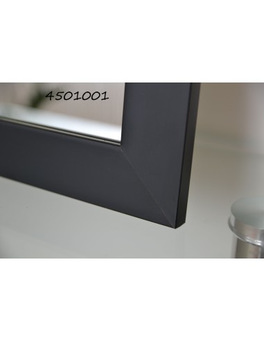 Veľké zrkadlo v jednoduchom... Veľké zrkadlo v jednoduchom...