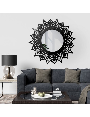 Dekoratívne zrkadlo v ažúrovom ráme...