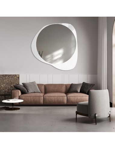 Dekoratívne zrkadlo na ornamentálnom... Dekoratívne zrkadlo na ornamentálnom...