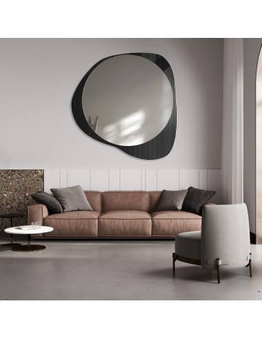 Dekoratívne zrkadlo na ornamentálnom... Dekoratívne zrkadlo na ornamentálnom...