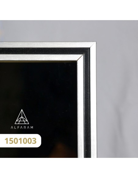 Zrkadlo v jemnom dekoratívnom drevenom ráme 1501 - farba rámu podľa vášho výberu