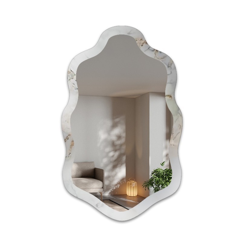 Nepravidelné zrkadlo na bielo-zlatom mramore – MARBLE CALANTHE