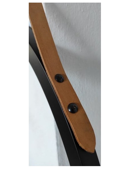 Okrúhle zrkadlo v čiernom matnom ráme na hnedom koženom remienku - OTTO PASEK BRONZE - farba rámu podľa vášho výberu