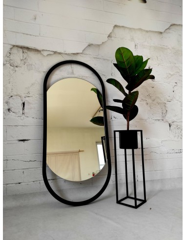 Oválne zrkadlo v čiernom matnom mdf...